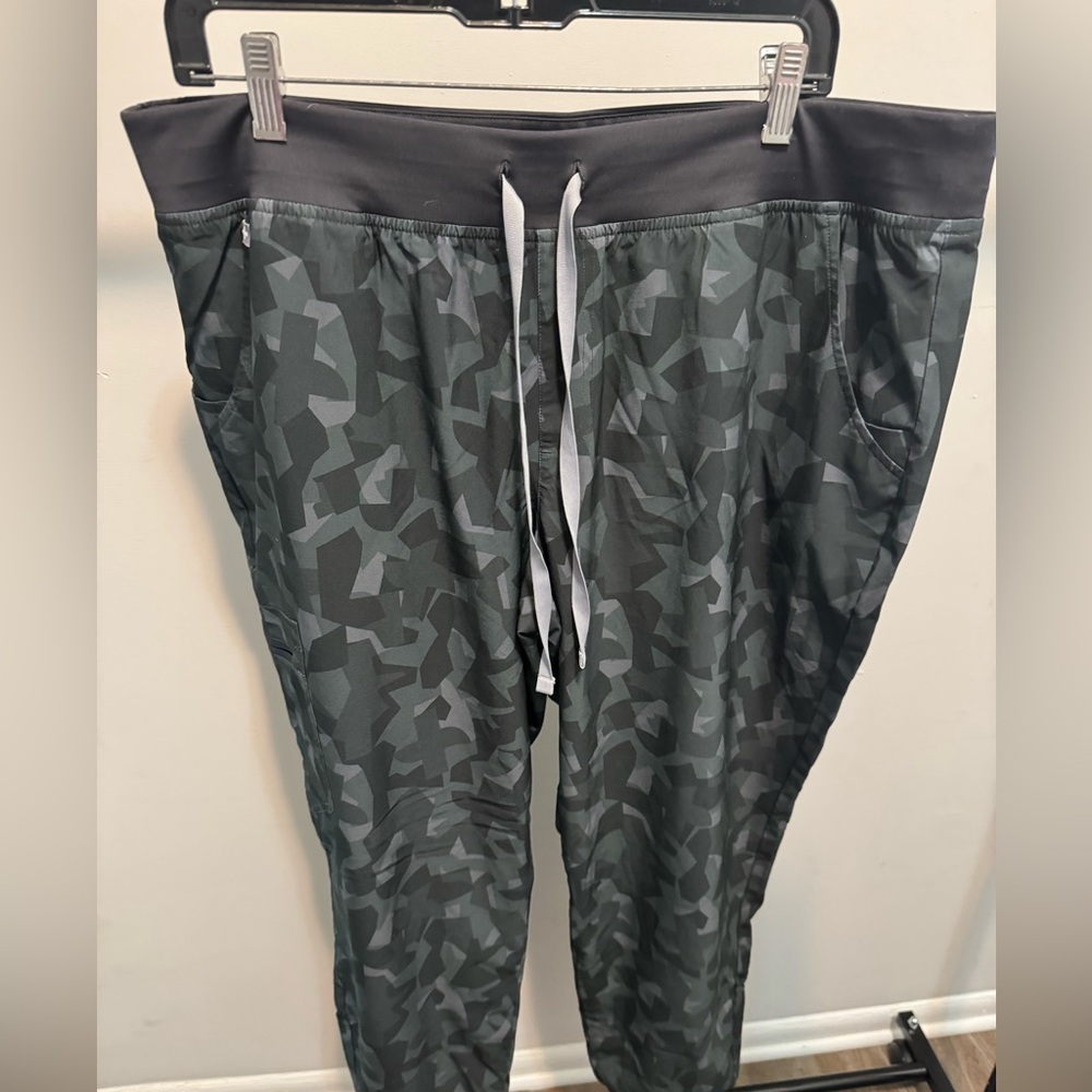 Figs Technical Collection Zamora joggers scrubs XXL